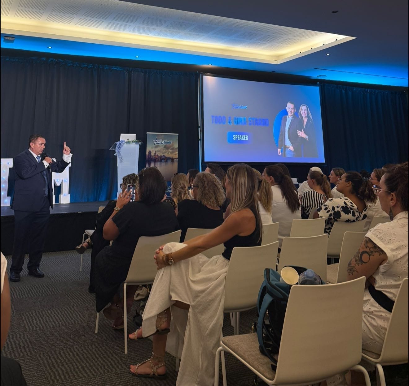 Crescând împreună